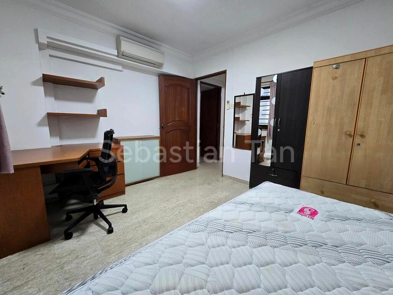 4 Room (4A) HDB for Rent in  670A Jurong West Street 65 - Image 4
